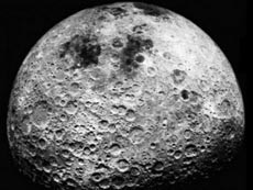Почему мы видим только одну сторону Луны? (видео)