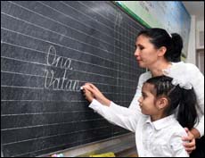 В Узбекистане не введена единая форма для учителей школ